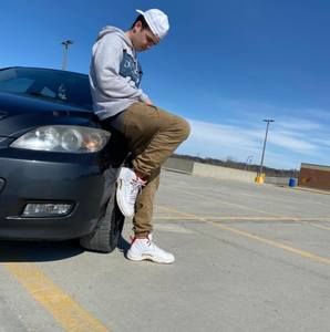 Meet your Posher, Alex